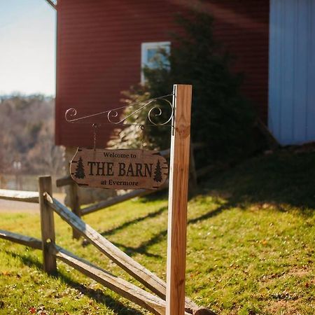 The Barn At Evermore: Riverfront Retreat W/Hot Tub Luray Exterior foto