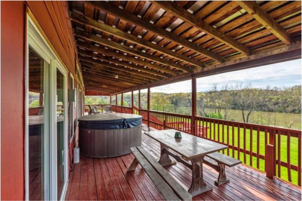 The Barn At Evermore: Riverfront Retreat W/Hot Tub Luray Exterior foto