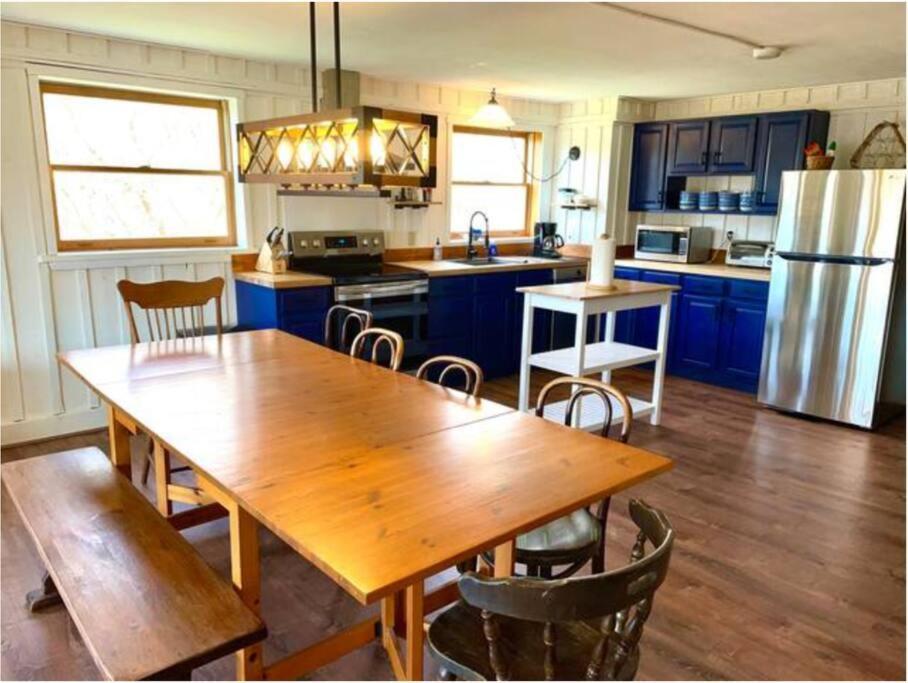 The Barn At Evermore: Riverfront Retreat W/Hot Tub Luray Exterior foto
