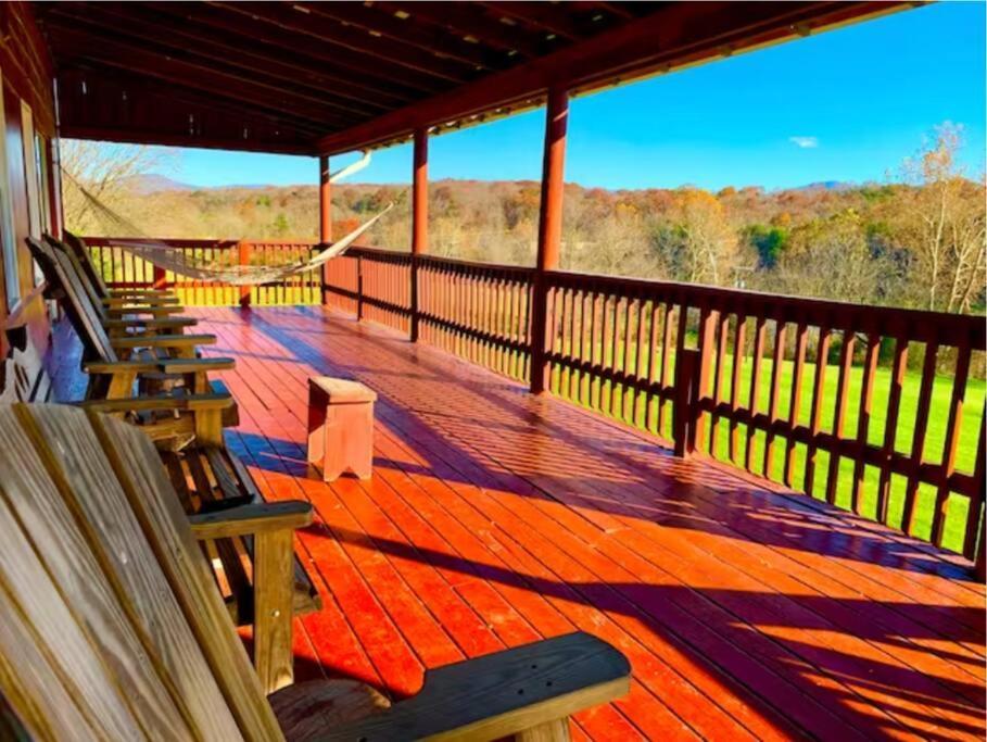 The Barn At Evermore: Riverfront Retreat W/Hot Tub Luray Exterior foto