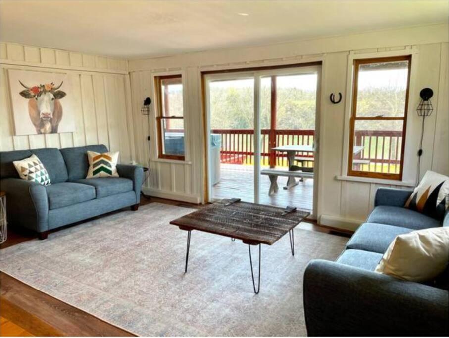 The Barn At Evermore: Riverfront Retreat W/Hot Tub Luray Exterior foto