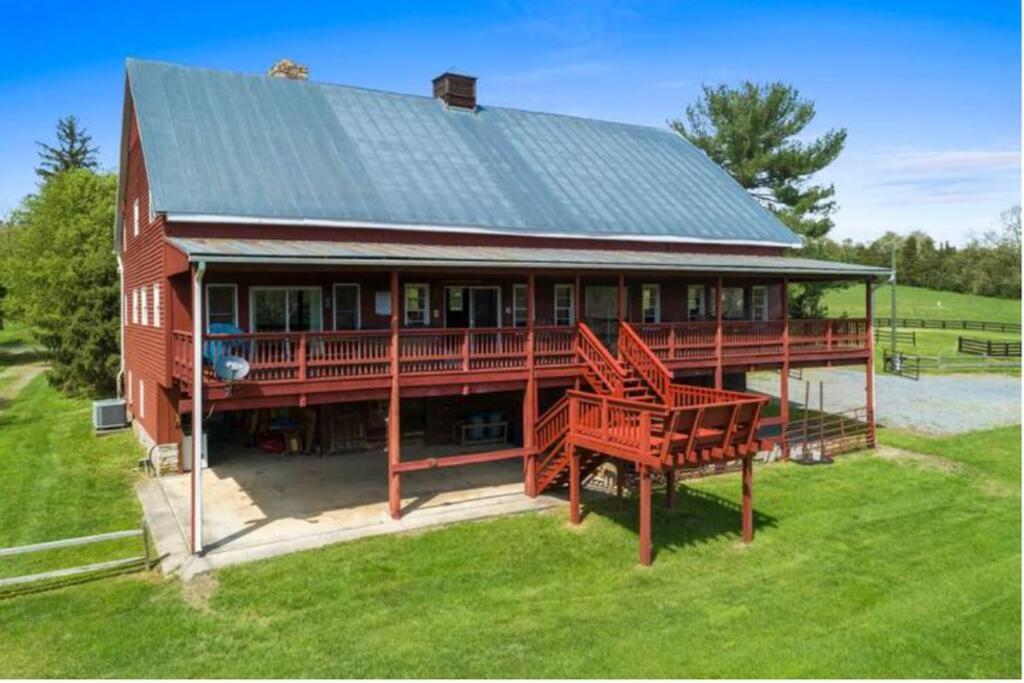 The Barn At Evermore: Riverfront Retreat W/Hot Tub Luray Exterior foto